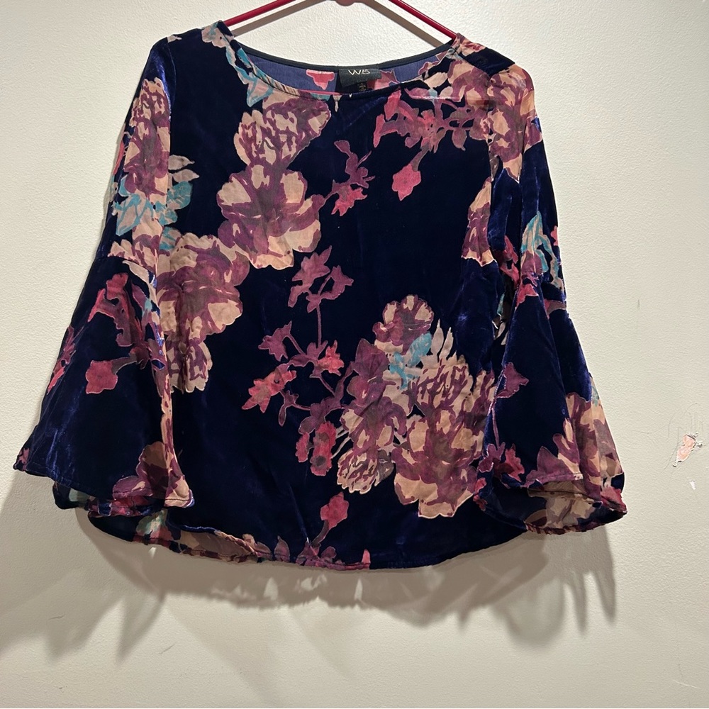 W5 Velvet floral blouse with bell sleeves